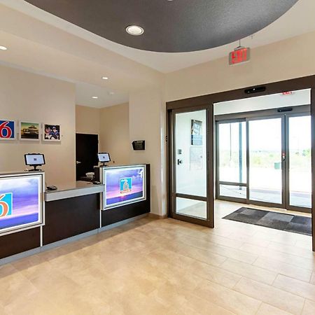 Studio 6 Austin Airport ภายนอก รูปภาพ