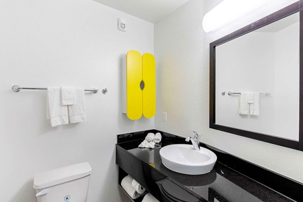 Studio 6 Austin Airport ภายนอก รูปภาพ